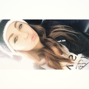 Meet your Posher, Stefanie